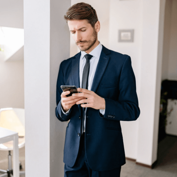 Top 7 Reasons Travelers Are Switching to eSIM Before Flying to the Middle East in 2026